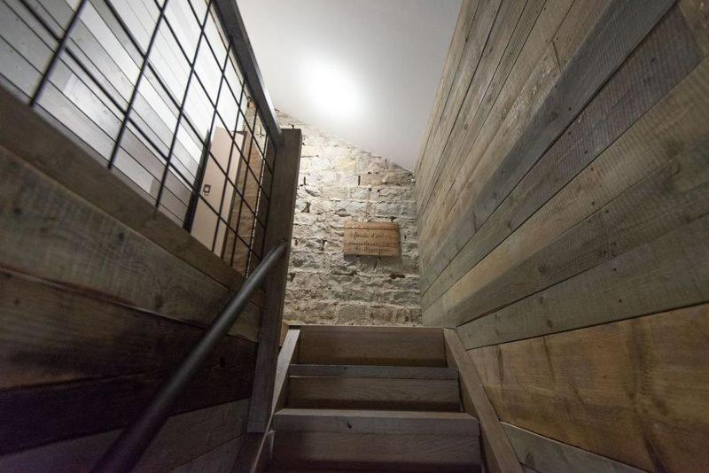 Gite L'Atelier De Tournerie Montigny-sur-l'Ain Exteriör bild